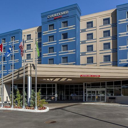 Отель Courtyard By Marriott Montreal West Island/Baie D'Urfe Экстерьер фото