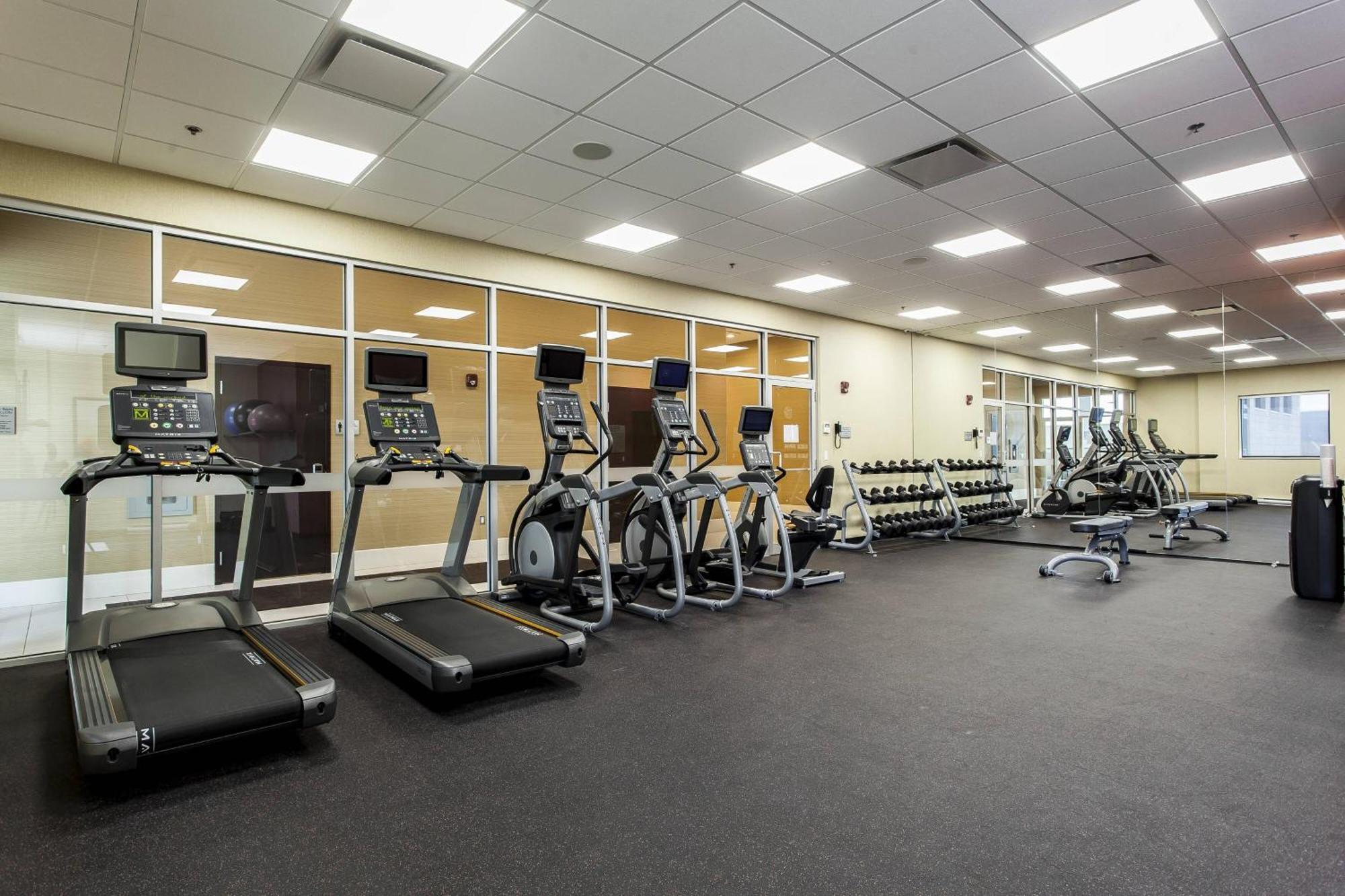 Отель Courtyard By Marriott Montreal West Island/Baie D'Urfe Экстерьер фото